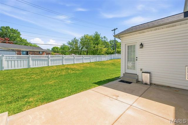 729 Sterling Terrace Court, St Charles, MO 63301
