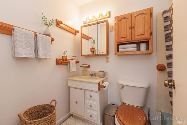 2003 S Phillip Drive, Muncie, IN 47302