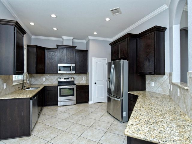 217 Geode LN, Jarrell, TX 76537