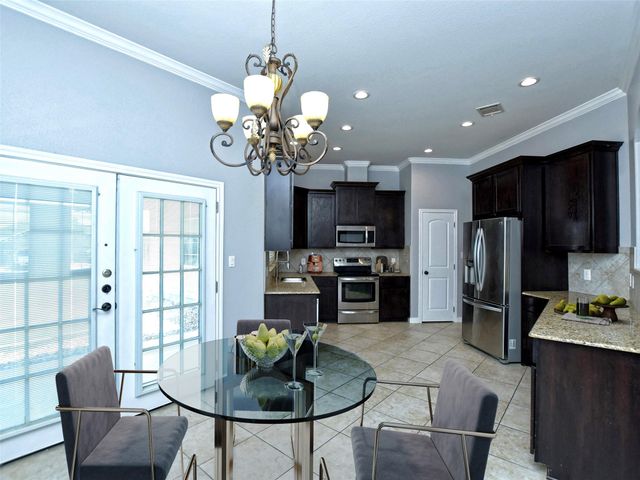 217 Geode LN, Jarrell, TX 76537