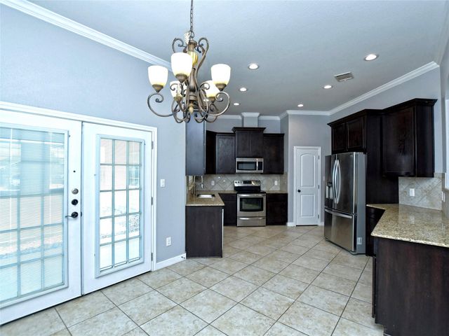 217 Geode LN, Jarrell, TX 76537