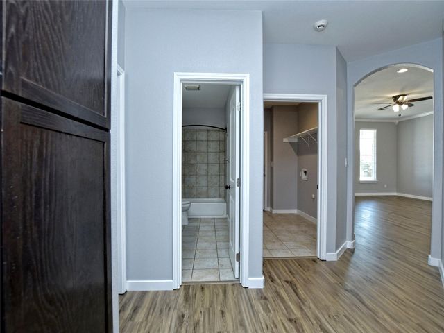 217 Geode LN, Jarrell, TX 76537