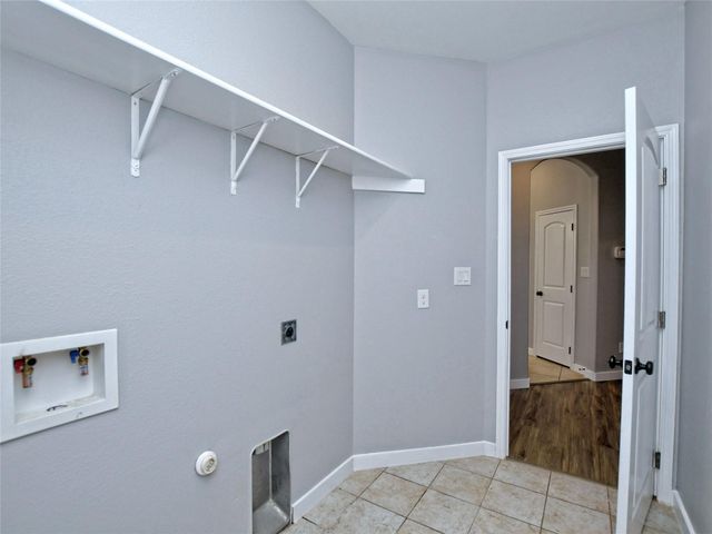 217 Geode LN, Jarrell, TX 76537