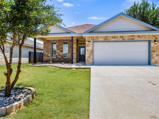 217 Geode LN, Jarrell, TX 76537