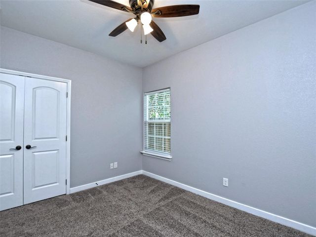 217 Geode LN, Jarrell, TX 76537