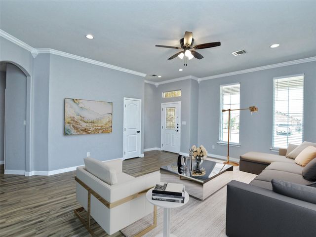 217 Geode LN, Jarrell, TX 76537