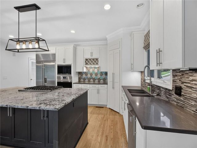 208 Morning Mist Way, Woodstock, GA 30189