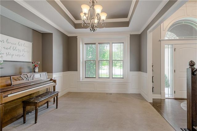 15553 W 163rd Terrace, Olathe, KS 66062