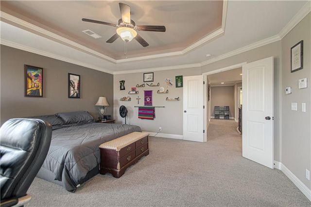 15553 W 163rd Terrace, Olathe, KS 66062