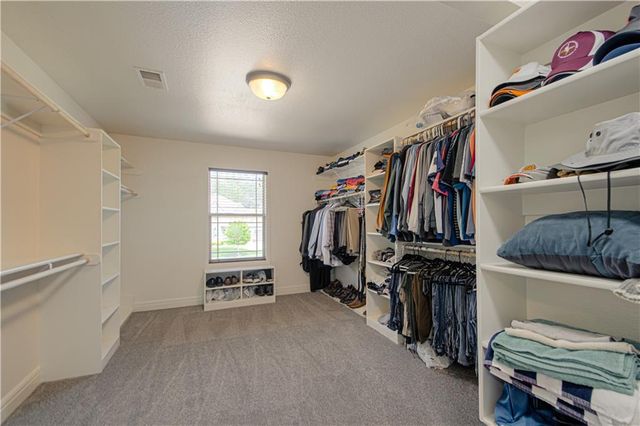 15553 W 163rd Terrace, Olathe, KS 66062