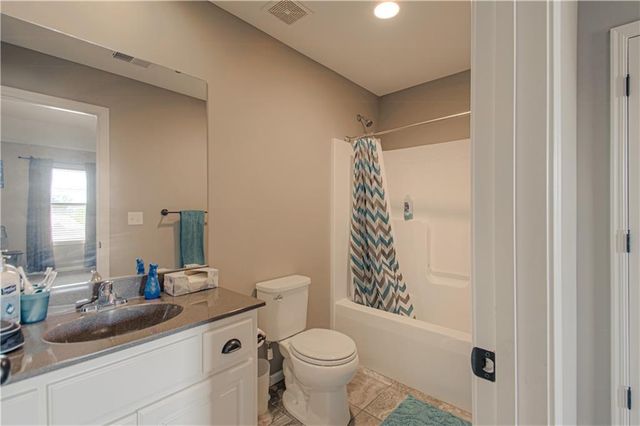 15553 W 163rd Terrace, Olathe, KS 66062