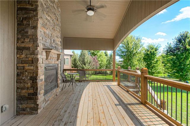15553 W 163rd Terrace, Olathe, KS 66062