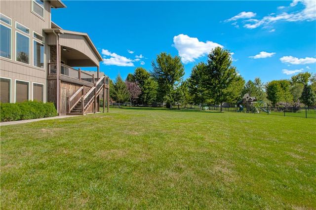15553 W 163rd Terrace, Olathe, KS 66062
