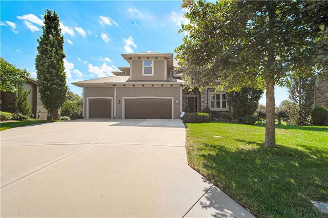 15553 W 163rd Terrace, Olathe, KS 66062