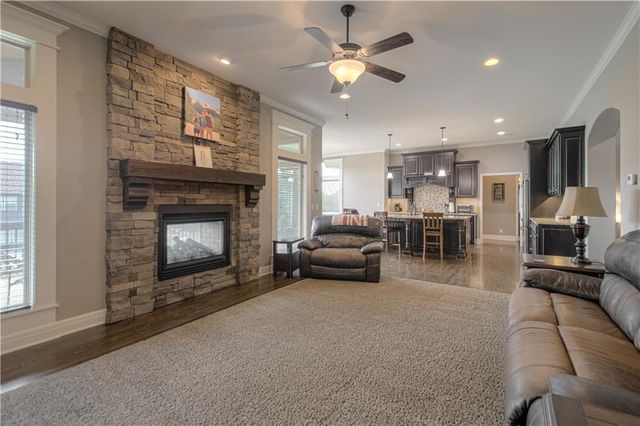 15553 W 163rd Terrace, Olathe, KS 66062