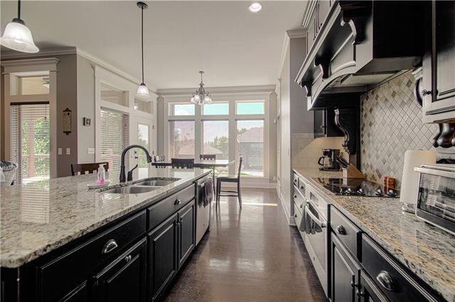 15553 W 163rd Terrace, Olathe, KS 66062
