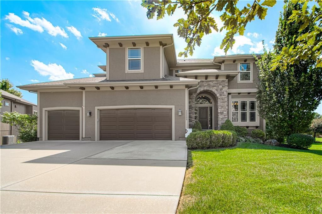 15553 W 163rd Terrace, Olathe, KS 66062