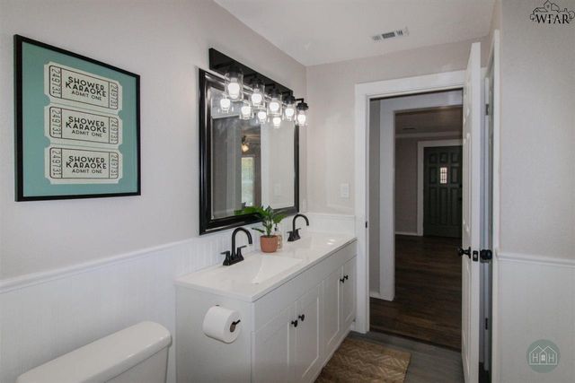 4002 LORANCE STREET, Vernon, TX 76384