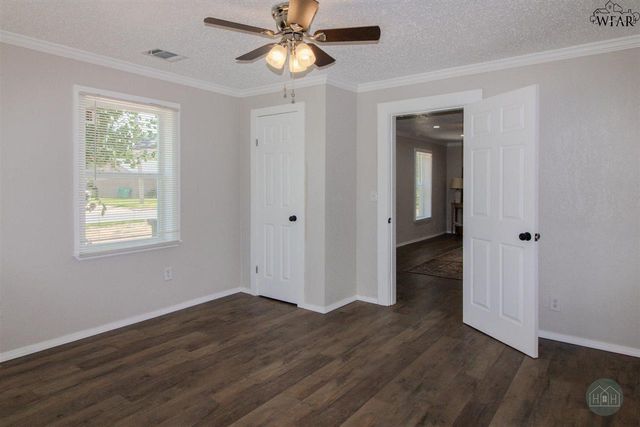 4002 LORANCE STREET, Vernon, TX 76384