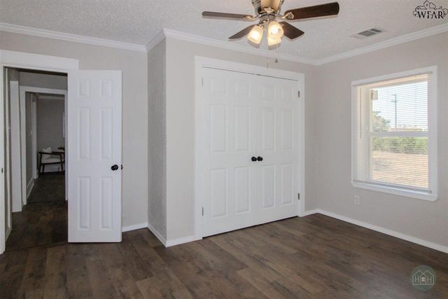 4002 LORANCE STREET, Vernon, TX 76384