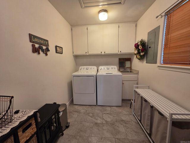 1402 Holmes Road, Searcy, AR 72143