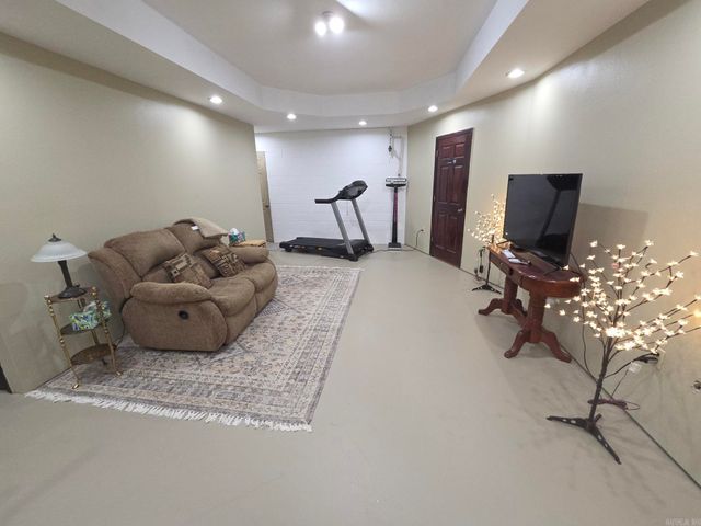 1402 Holmes Road, Searcy, AR 72143