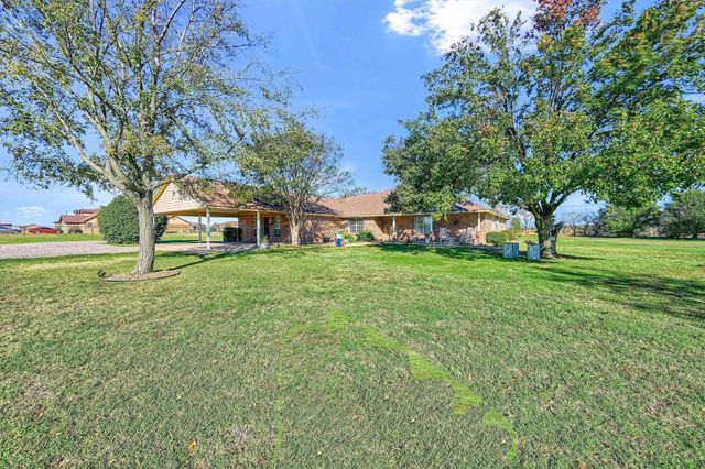 239 W Line Road, Whitesboro, TX 76273