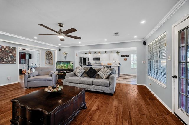 239 W Line Road, Whitesboro, TX 76273