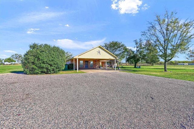 239 W Line Road, Whitesboro, TX 76273