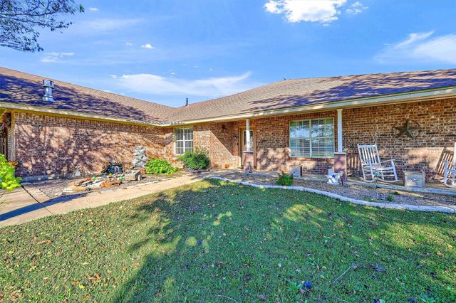 239 W Line Road, Whitesboro, TX 76273