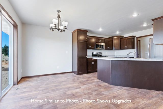 1007 CONSTELLATION WAY, Marinette, WI 54143