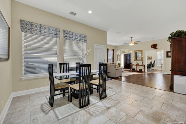 2079 PECAN BND, New Braunfels, TX 78130