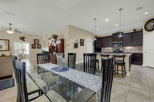 2079 PECAN BND, New Braunfels, TX 78130