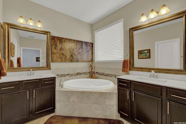 2079 PECAN BND, New Braunfels, TX 78130