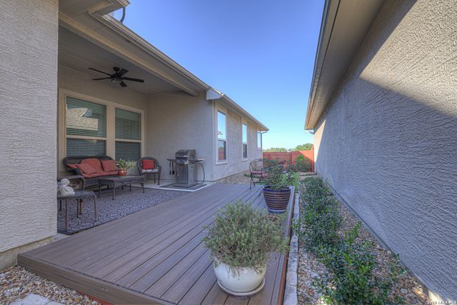 2079 PECAN BND, New Braunfels, TX 78130