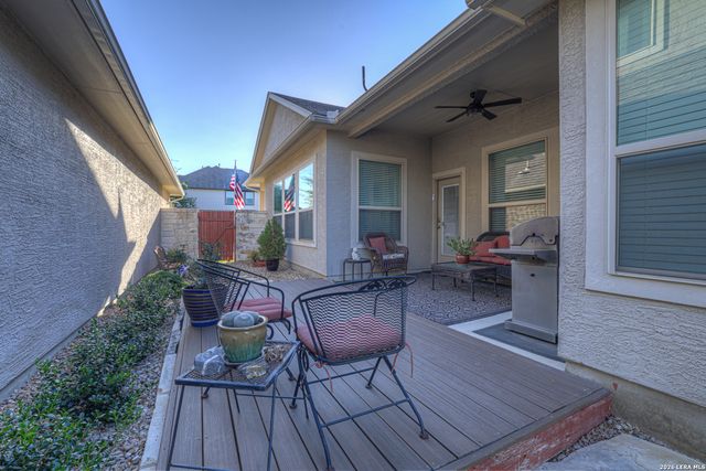 2079 PECAN BND, New Braunfels, TX 78130