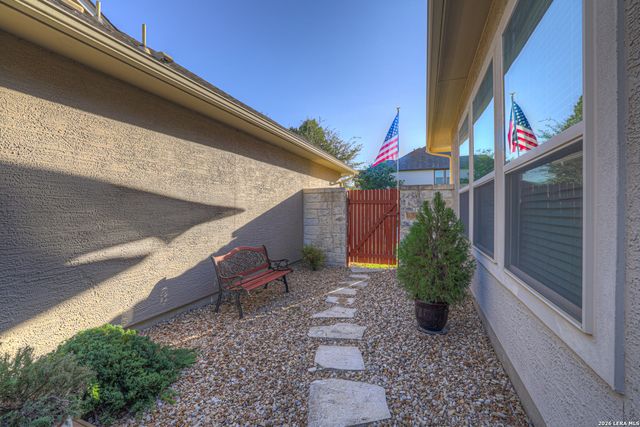 2079 PECAN BND, New Braunfels, TX 78130