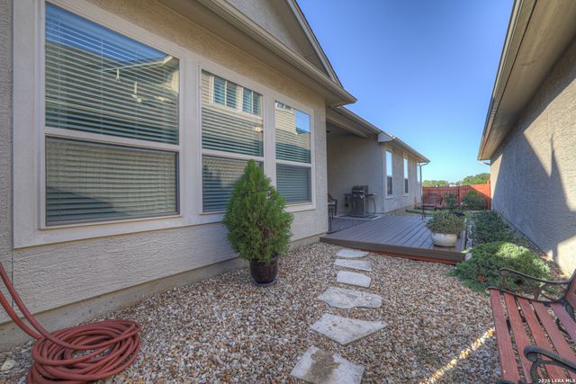 2079 PECAN BND, New Braunfels, TX 78130