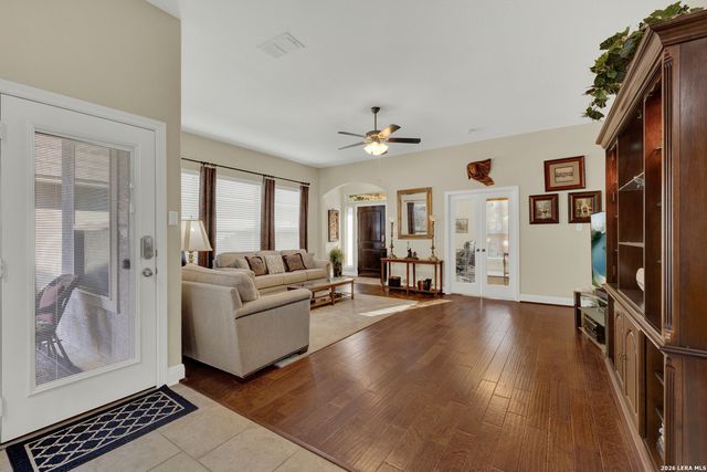 2079 PECAN BND, New Braunfels, TX 78130