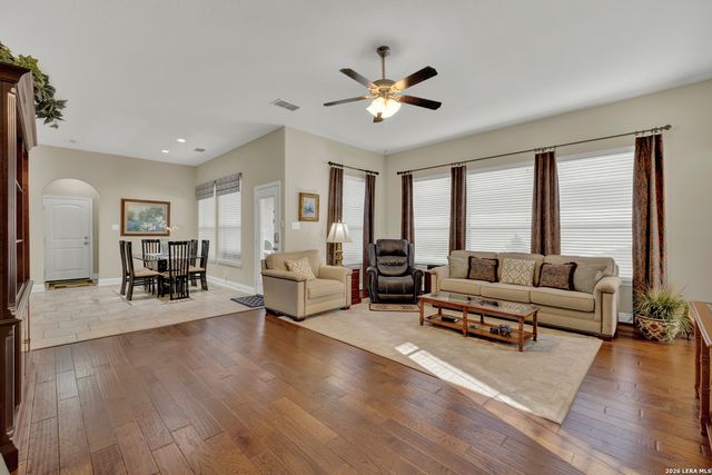 2079 PECAN BND, New Braunfels, TX 78130