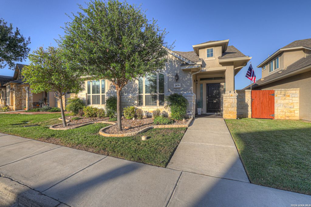 2079 PECAN BND, New Braunfels, TX 78130