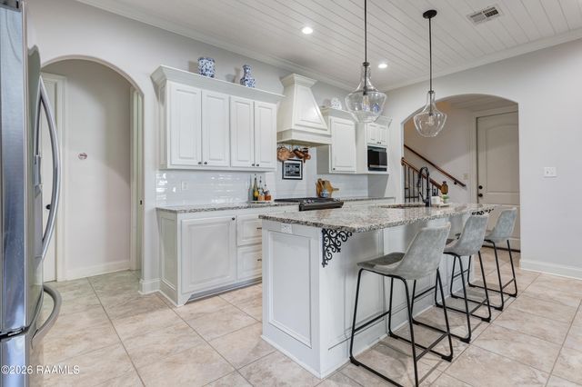 213 Golden Cypress Drive, Youngsville, LA 70592