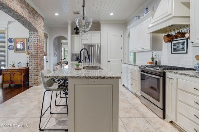 213 Golden Cypress Drive, Youngsville, LA 70592