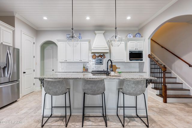 213 Golden Cypress Drive, Youngsville, LA 70592