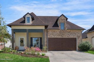213 Golden Cypress Drive, Youngsville, LA 70592