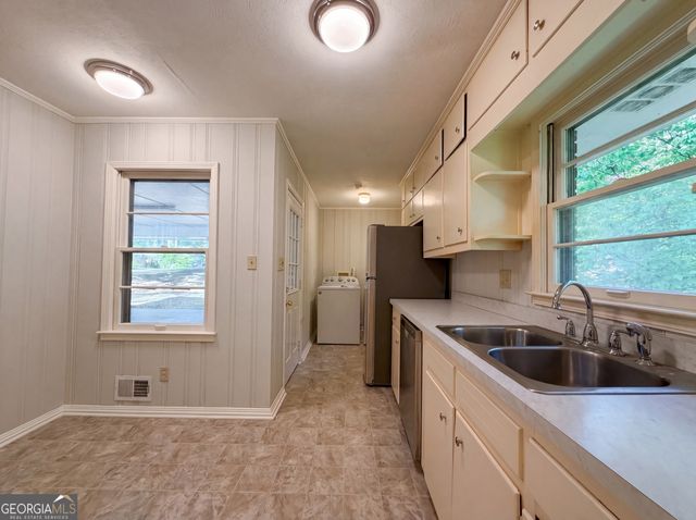 3722 Lindley Circle, Powder Springs, GA 30127