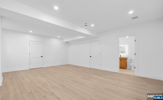 853 Pleasantview Terrace 1, Ridgefield, NJ 07657