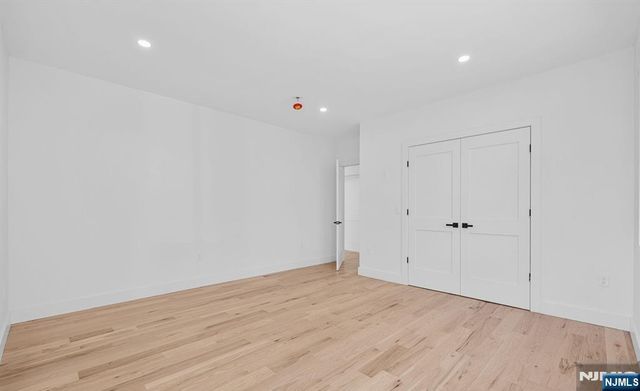 853 Pleasantview Terrace 1, Ridgefield, NJ 07657