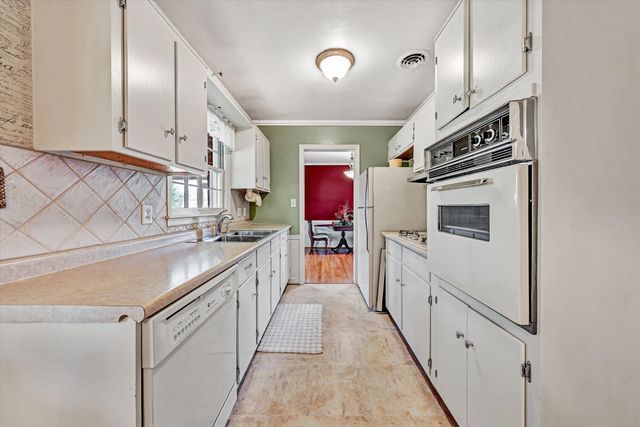 3320 Melody AVE, Roanoke, VA 24018