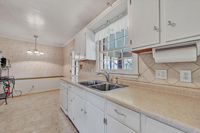 3320 Melody AVE, Roanoke, VA 24018
